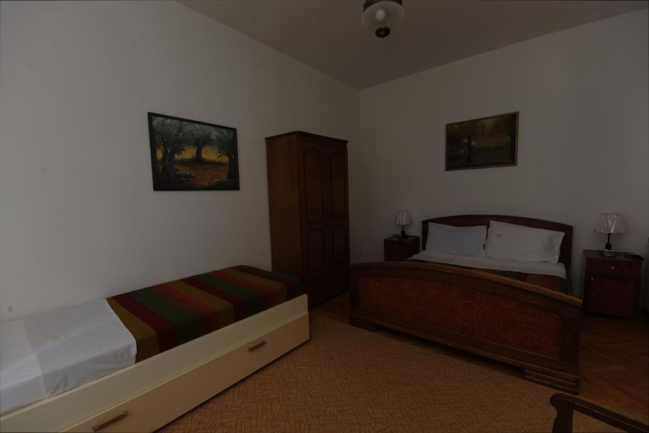 Apartments Astel บาร์ ภายนอก รูปภาพ