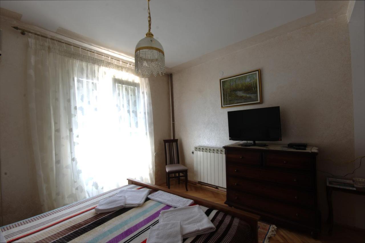 Apartments Astel บาร์ ภายนอก รูปภาพ