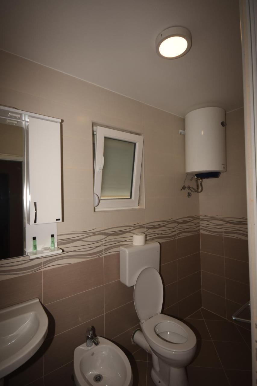 Apartments Astel บาร์ ภายนอก รูปภาพ